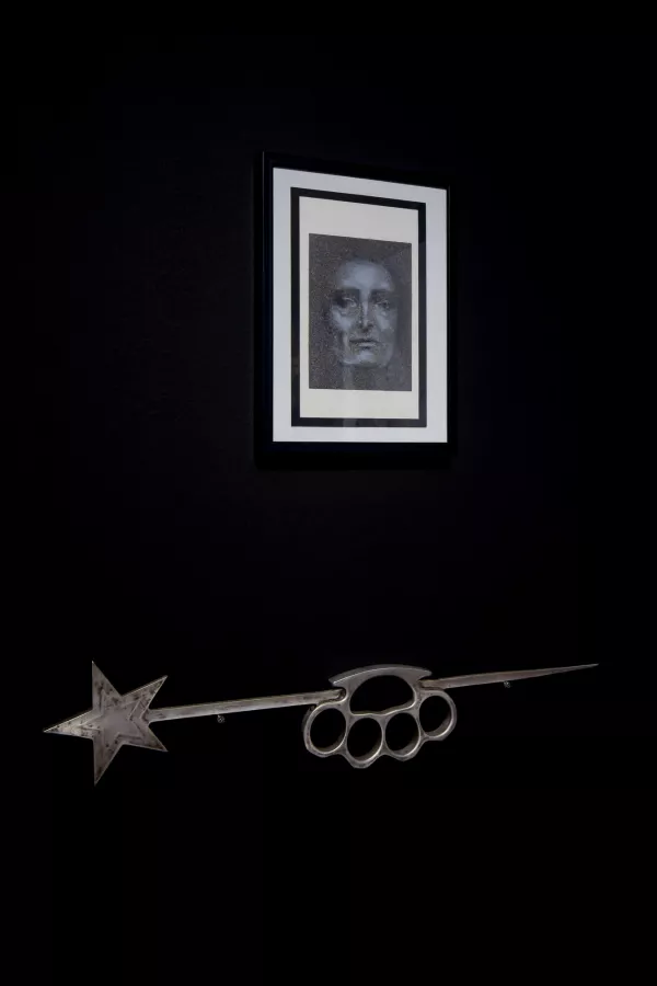 " - Jean-Luc Verna, vous n'êtes pas un peu beaucoup maquillé?- Non"? Exposition du 08 .02 au 7.10.2023. ©Jean-Luc Verna, galerie Air de Paris, galerie Ceysson et Bénétière, galerie Espace à vendre. Photos © Valérie Servant.