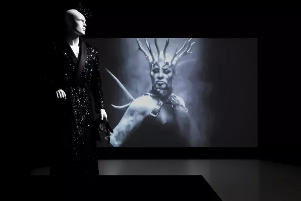 " - Jean-Luc Verna, vous n'êtes pas un peu beaucoup maquillé?- Non"? Exposition du 08 .02 au 7.10.2023. ©Jean-Luc Verna, galerie Air de Paris, galerie Ceysson et Bénétière, galerie Espace à vendre. Photos © Valérie Servant.