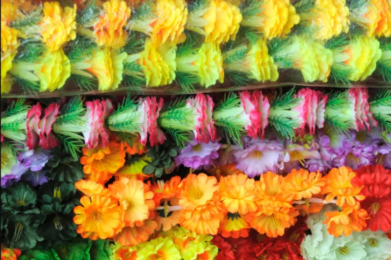 Découpage : Guirlandes de fleurs 