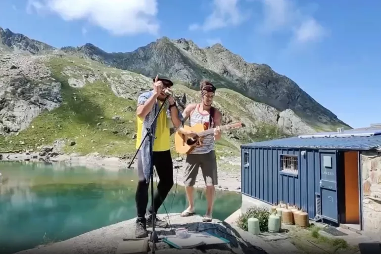 SOUS LE SOLEIL DES PYRÉNÉES