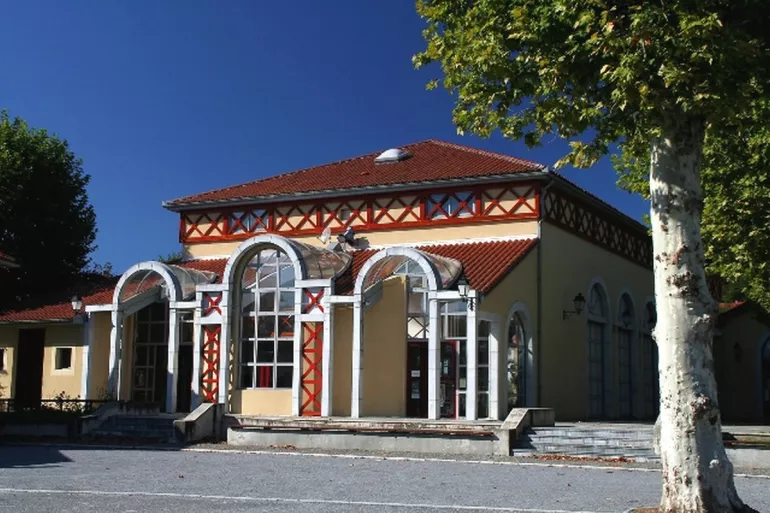 Saint-Laurent-de-Neste (Maison du Savoir)