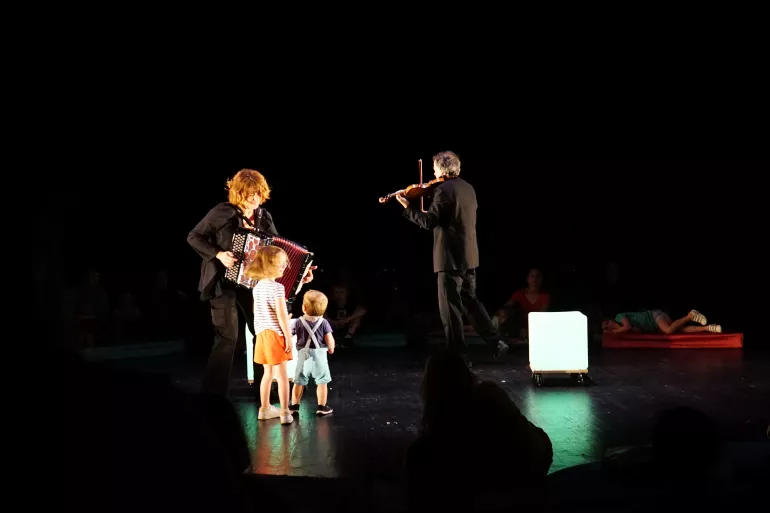 DU SILENCE  AU CONCERT