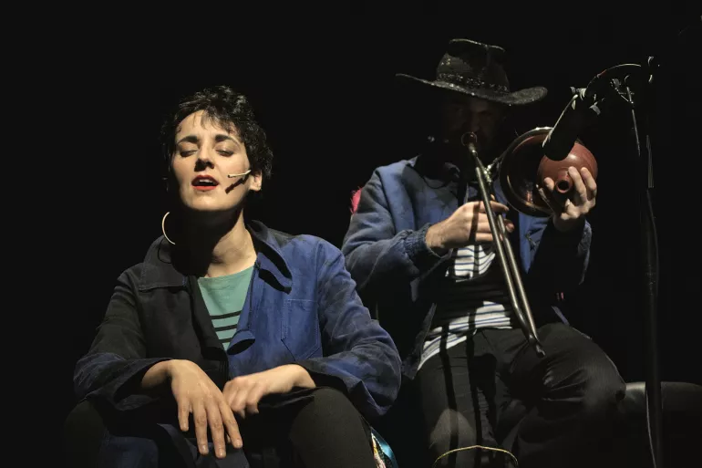 L'Île aux chants mêlés