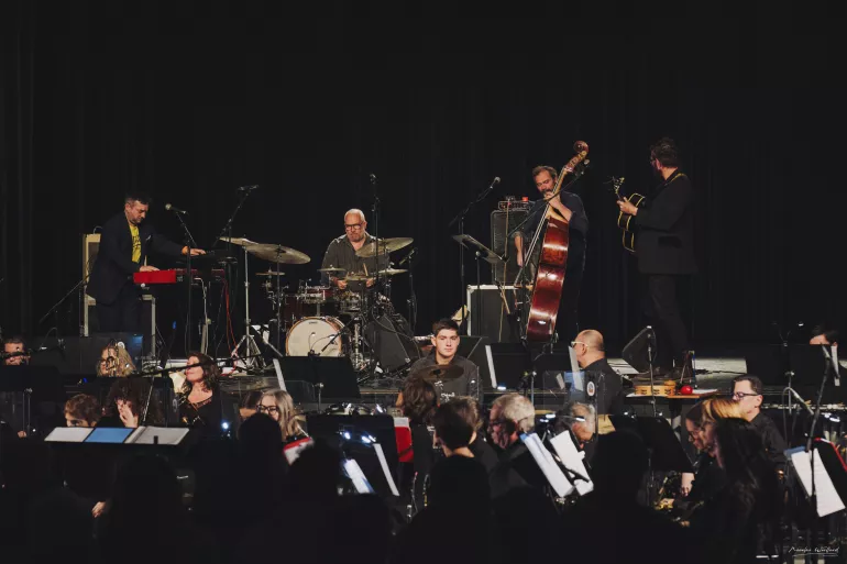 concert 4 musiciens + un orchestre